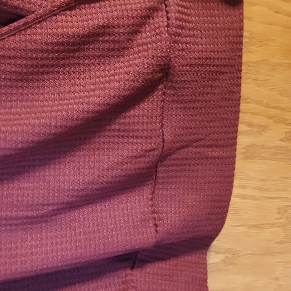 New without tags Thermal like faux wraparound top from Bloomchic size 18/20 - Picture 6 of 9